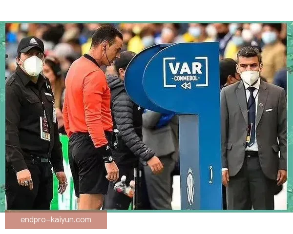 世界杯VAR使用的效果与争议分析